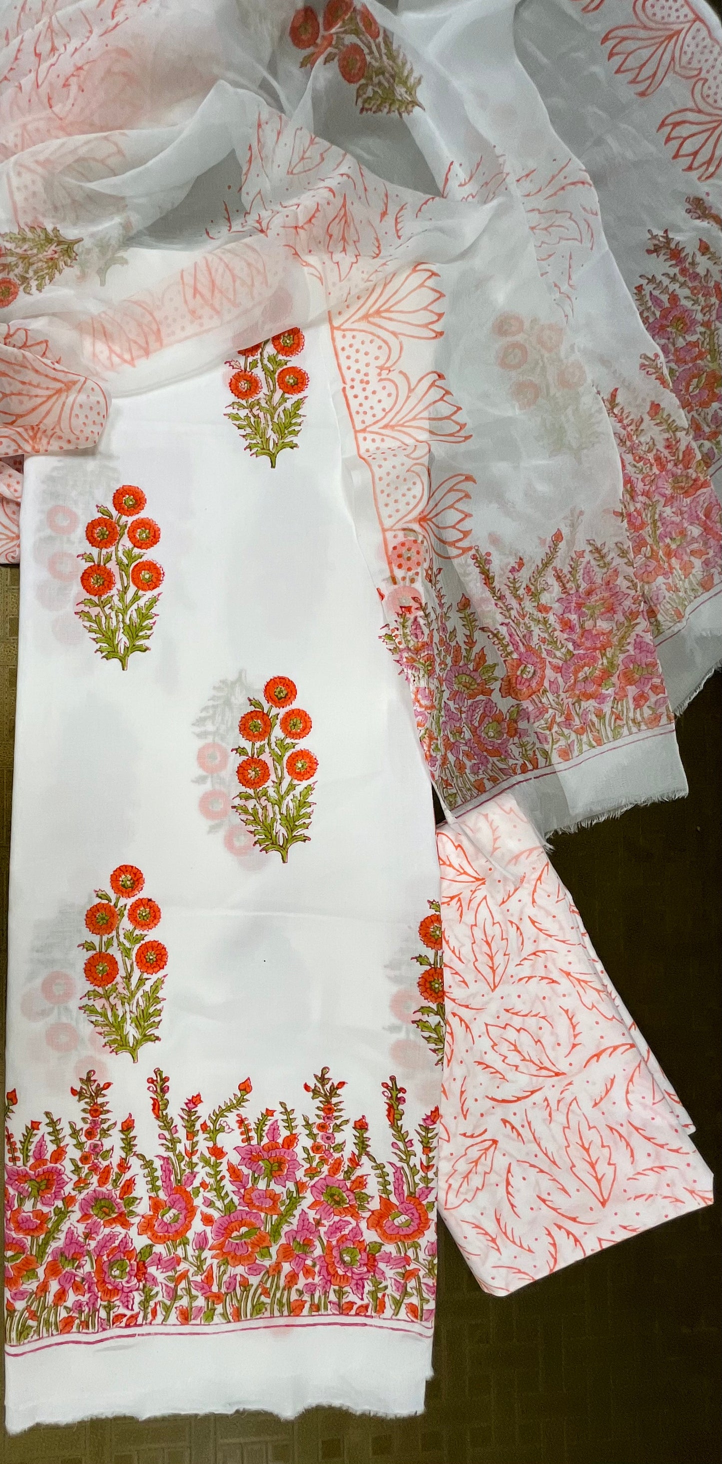 White Peach Floral Garden Print Cotton Suit Set with Chiffon Dupatta