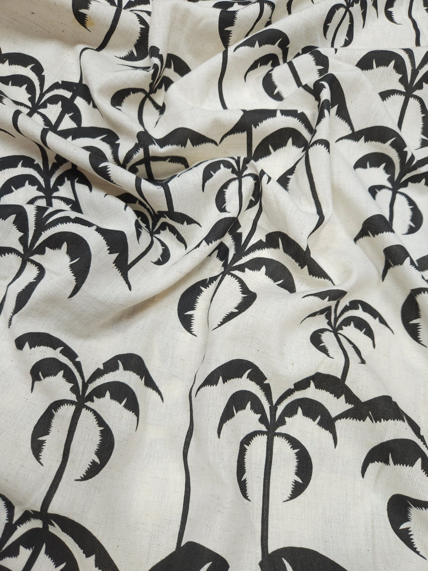 Monochrome Tropical Print Cotton Linen Fabric – Black