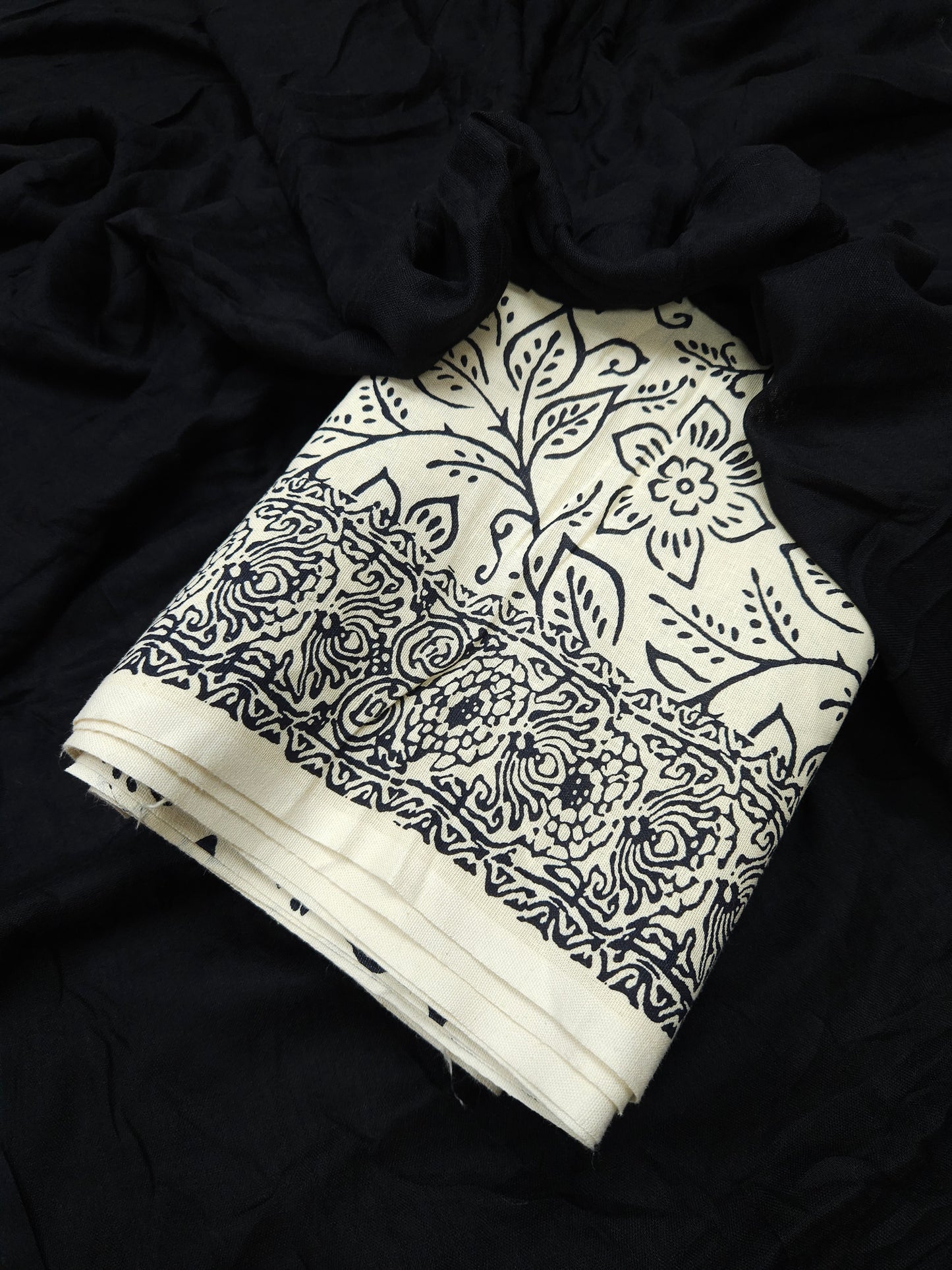 Monochrome Bloom Cotton Linen Suit Set with Black Mul Rayon Dupatta