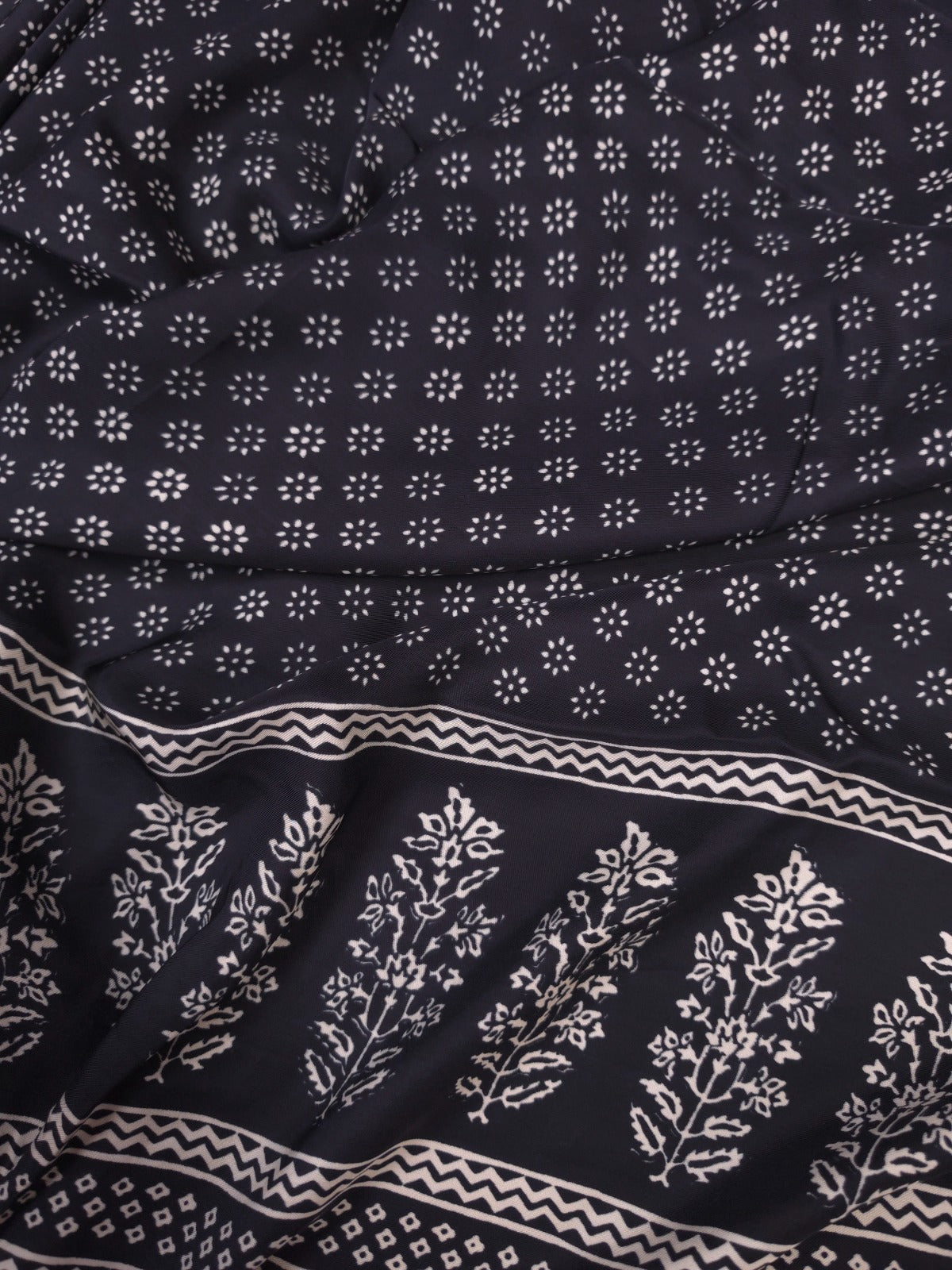 Black White Designer Border Print Crepe Fabric 60 Inch